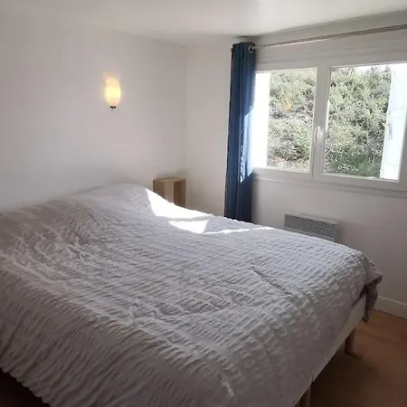 Lower In A Provencal With Pool Holiday home Hyeres